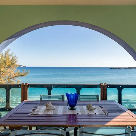 Emanuela Edge Of The Sea - Goelba Appartement *